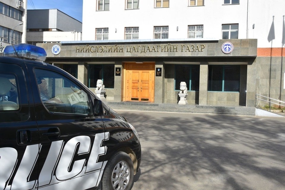 Гадаадын иргэний үүргэвчнээс бэлэн мөнгө хулгайлсан хэргийг шалгаж байна