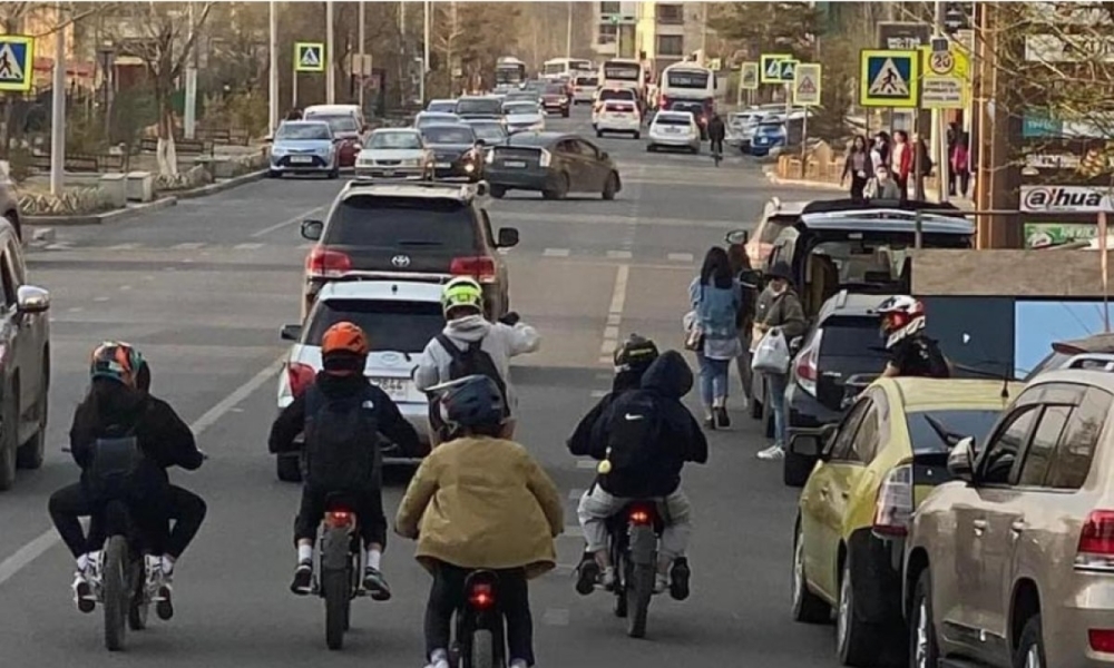 18 нас хүрээгүй, А ангиллын тээврийн хэрэгсэл жолоодох эрхгүй хүн суррон унавал 400 мянган төгрөгөөр торгоно