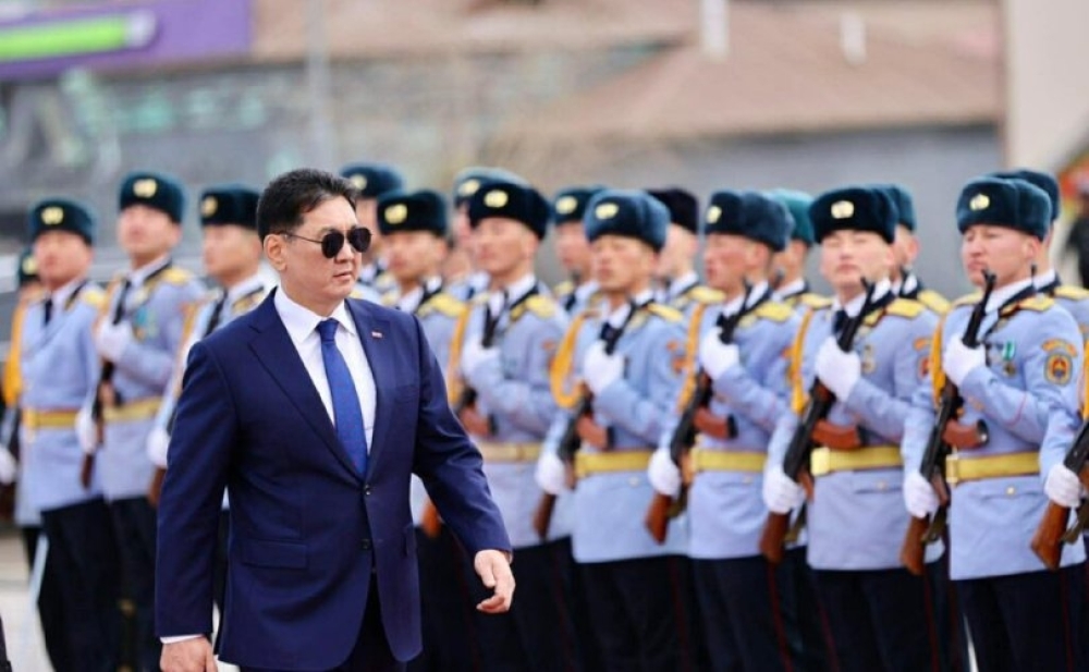 Ерөнхийлөгч У.Хүрэлсүх Налайх дүүрэгт ажиллаж байна