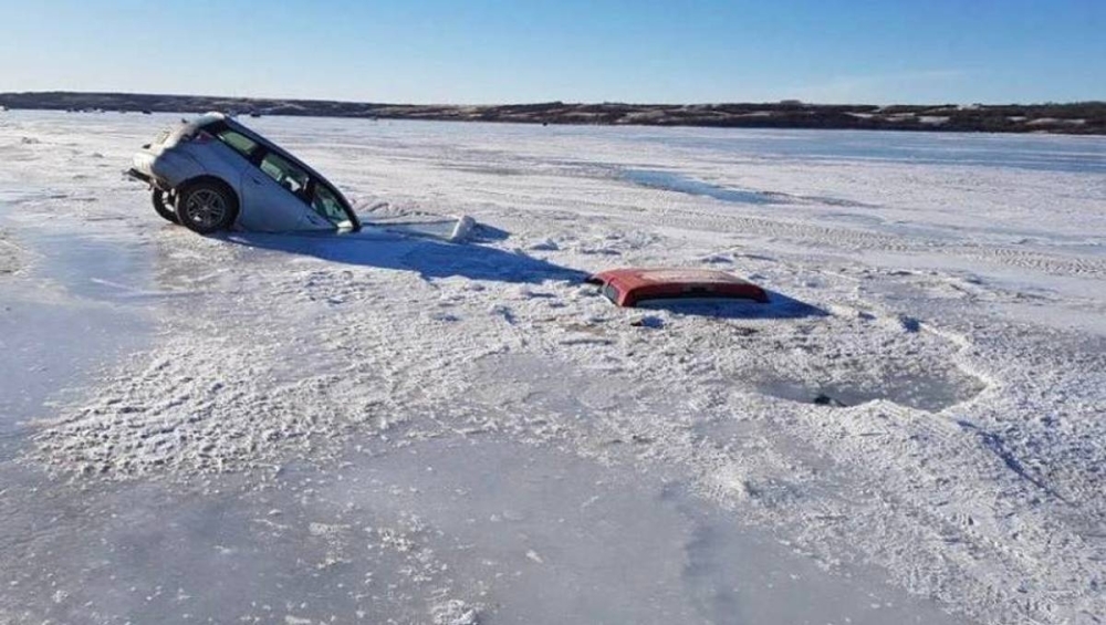 Буйр нуурын мөс цөмөрсний улмаас дөрвөн хүн эндсэн байна