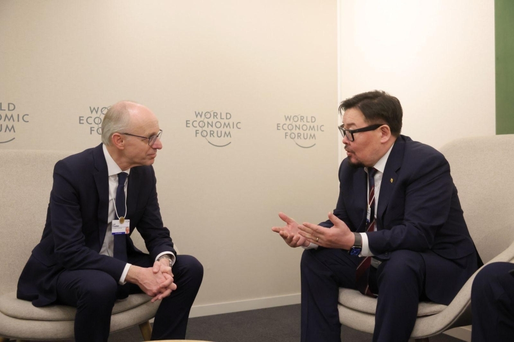 МОНГОЛ УЛСЫН ЕРӨНХИЙ САЙД Г.ЗАНДАНШАТАР ШВЕЙЦАРЫН ХОЛБООНЫ УЛСЫН ЕРӨНХИЙЛӨГЧ ГИ ПАРМЕЛАНТАЙ УУЛЗАВ