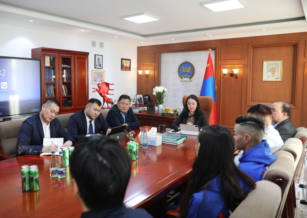 Өвлийн олимпод оролцох Монголын баг тамирчдад талархал илэрхийллээ