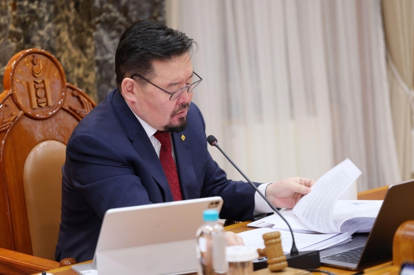 Замын-Үүд боомтыг цэгцэлж нэгдсэн удирдлага, зохицуулалтаар хангаж ажиллахыг Ерөнхий сайд үүрэг болголоо