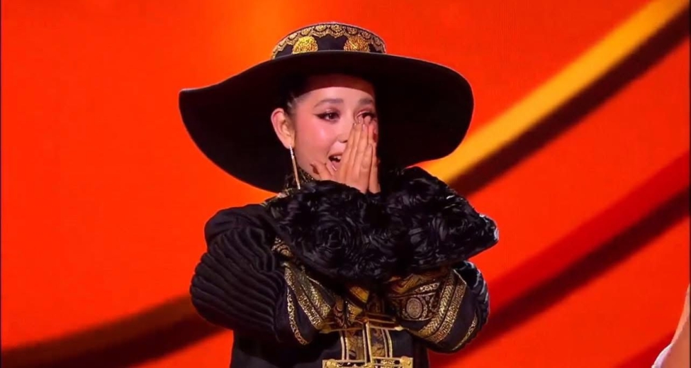 "Silk Way Star" тэмцээний Гран при шагналыг дуучин Ч.Мишээл хүртлээ