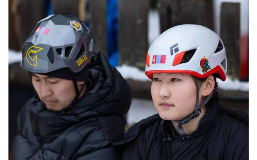 Мөсөнд авиралтын “Дэлхийн цом”-оос Монголын баг тамирчид алтан медаль хүртлээ